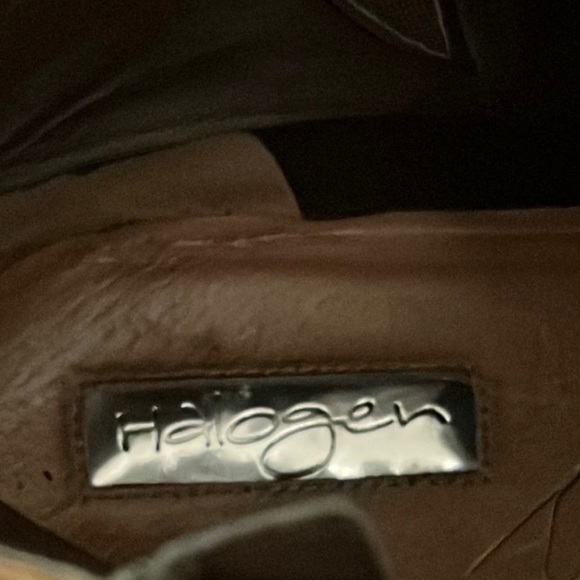 Nordstroms Halogen Leather stacked Heel Bootie’s Size 8 1/2 - Picture 9 of 12